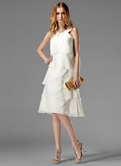 A-Line/Princess Scoop Neck Knee-Length Chiffon Cocktail Dress With Lace (016022511)