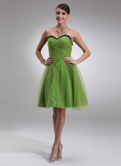 A-Line/Principessa A cuore Al ginocchio Raso Tulle Abiti da damigella con Increspature (007022532)