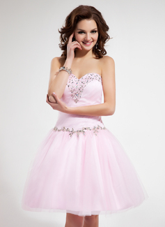A-Line/Princess Sweetheart Knee-Length Tulle Homecoming Dress With Ruffle Beading Sequins (022011130)