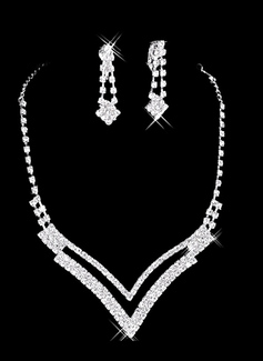 Rhinestone Dignified Necklace And Earring Set (011006985)