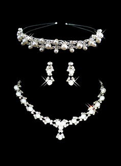 Ivory Pearl Two Piece Elegant Drop Ladies Necklace and Earrings Jewelry Set (011006981)