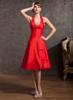 A-Line/Princess Halter Knee-Length Taffeta Homecoming Dress With Ruffle (022014892)