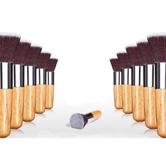 New Bamboo Håndtak Foundation Brush (046024414)