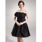 A-Line/Princess Scalloped Neck Knee-Length Taffeta Homecoming Dress With Ruffle (022020758)