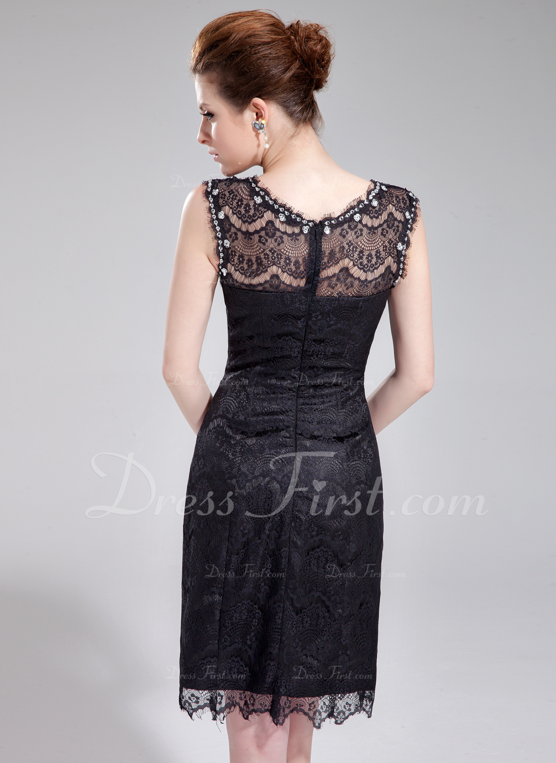 Sheath/Column Scoop Neck KneeLength Lace Cocktail Dress With Beading