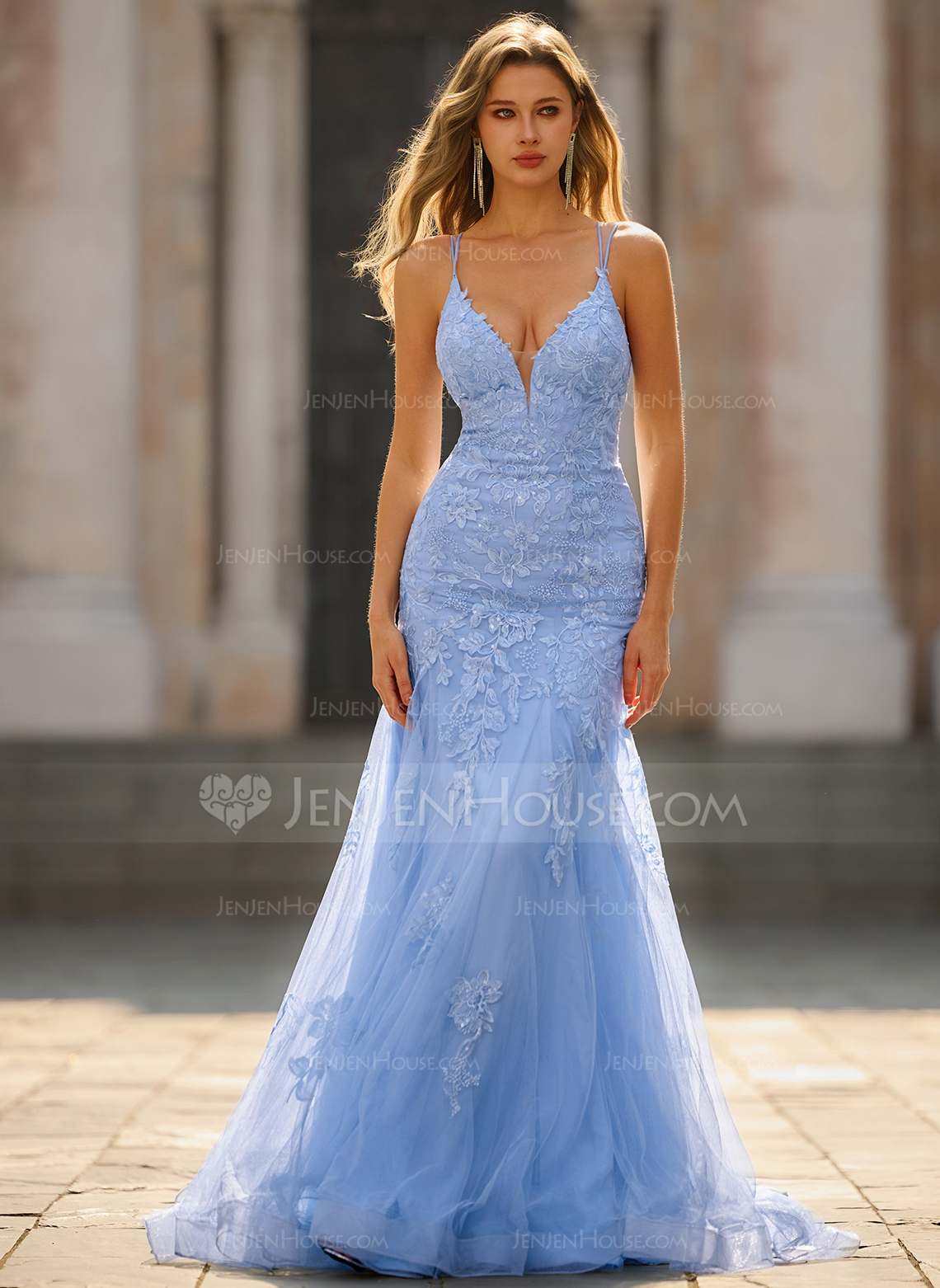 Trumpet/Mermaid V-Neck Spaghetti Straps Sequins Tulle Dress