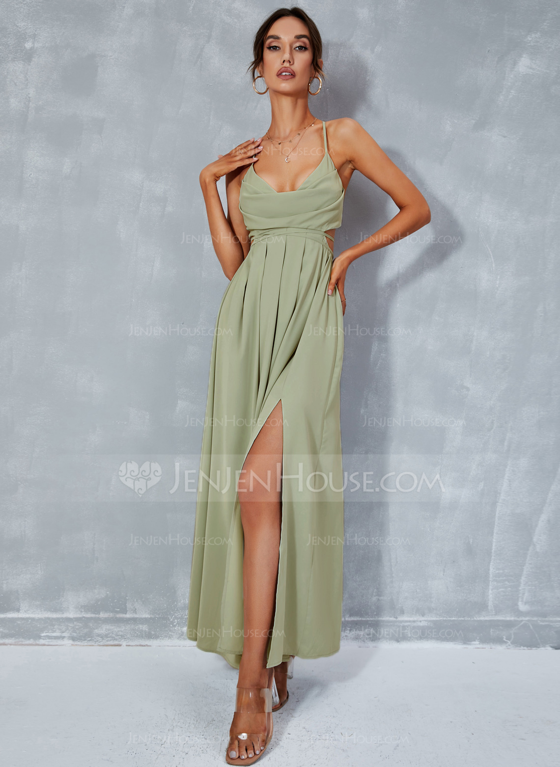 Decote degagê plissado chiffon maxi vestido