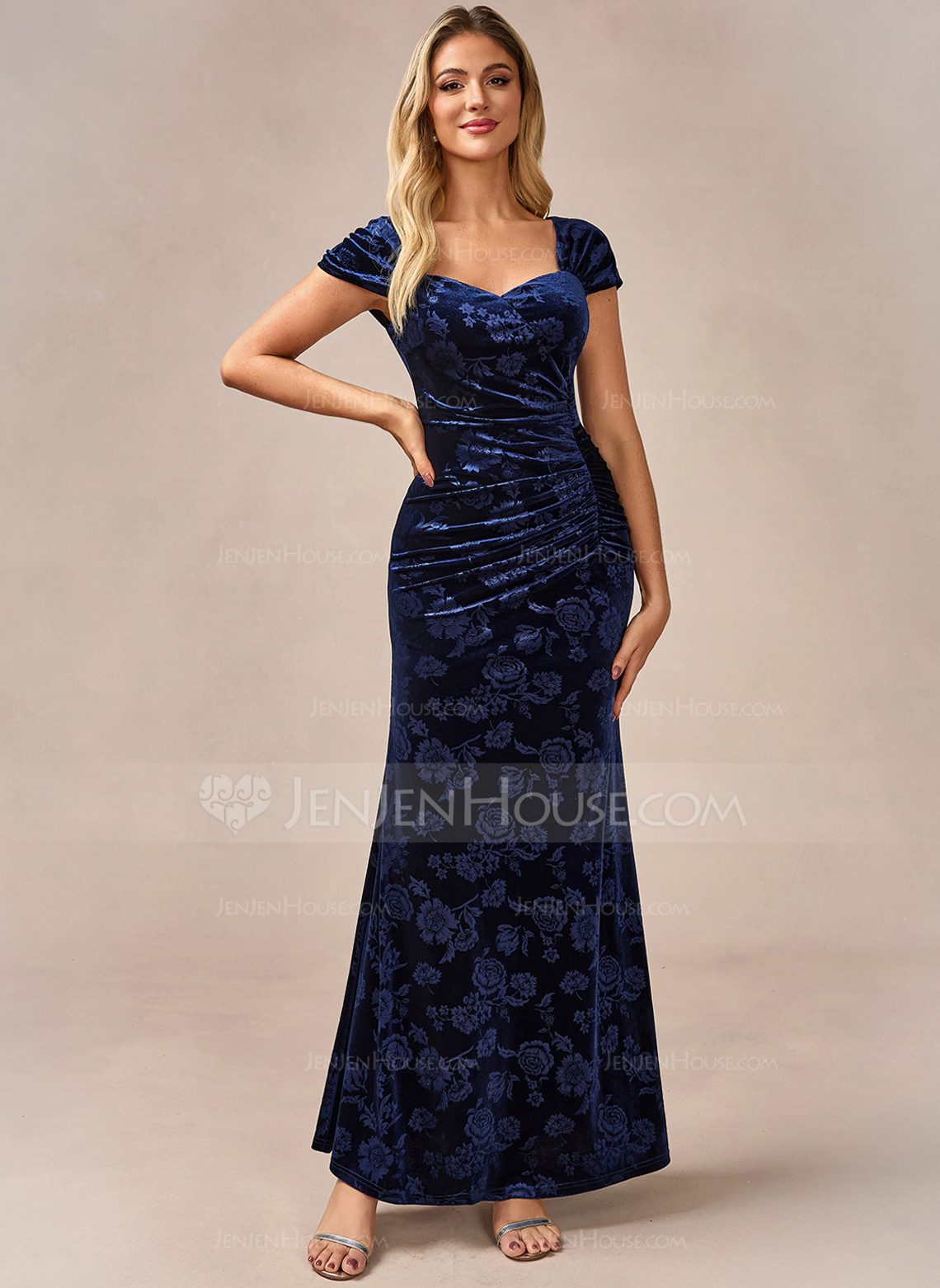 Trumpet/Mermaid Sweetheart Floor-Length Velvet Evening Dress 