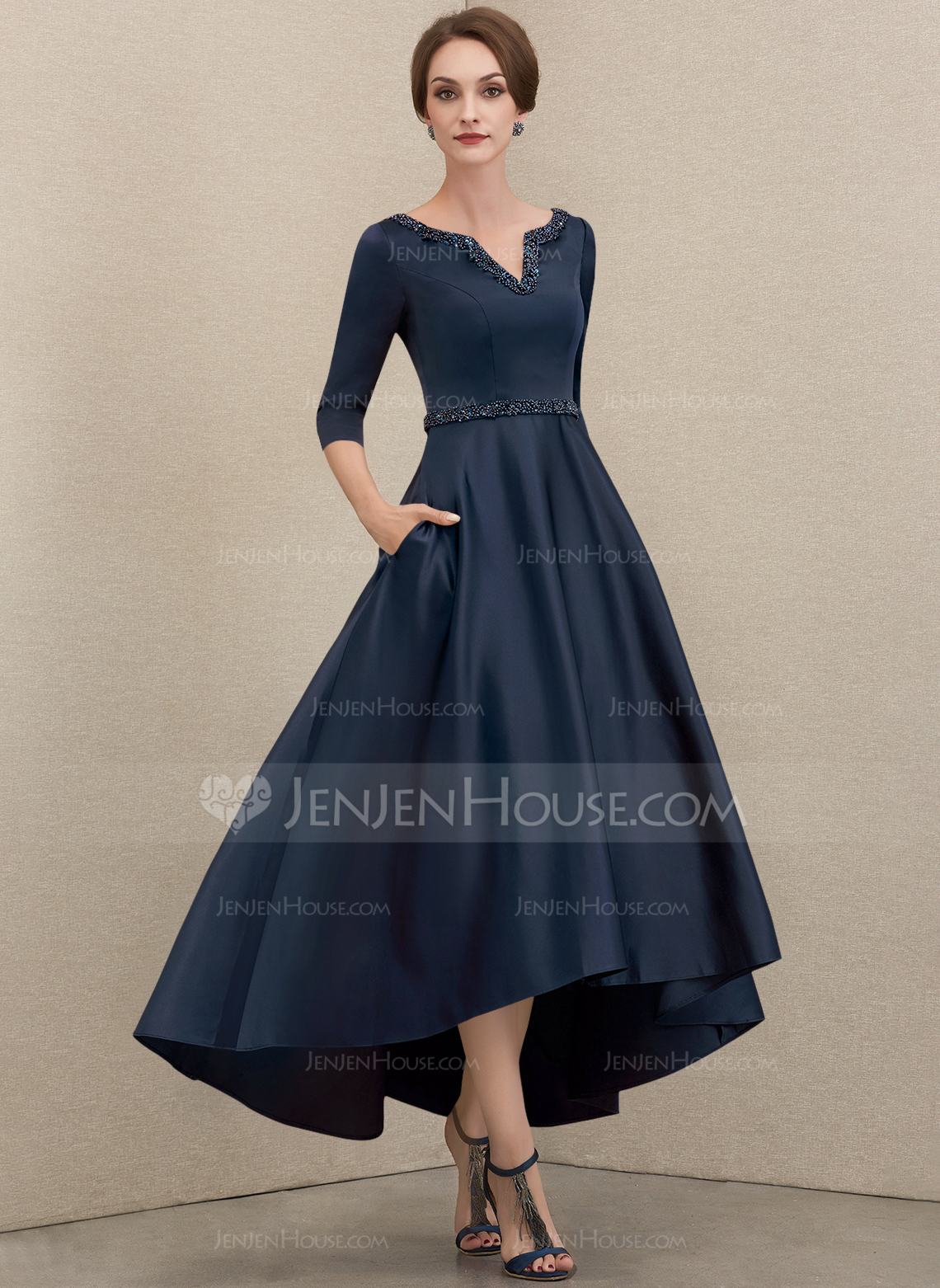 A-line kjole V-hals Asymmetrisk Satin Festkjole med Profilering paljetter 