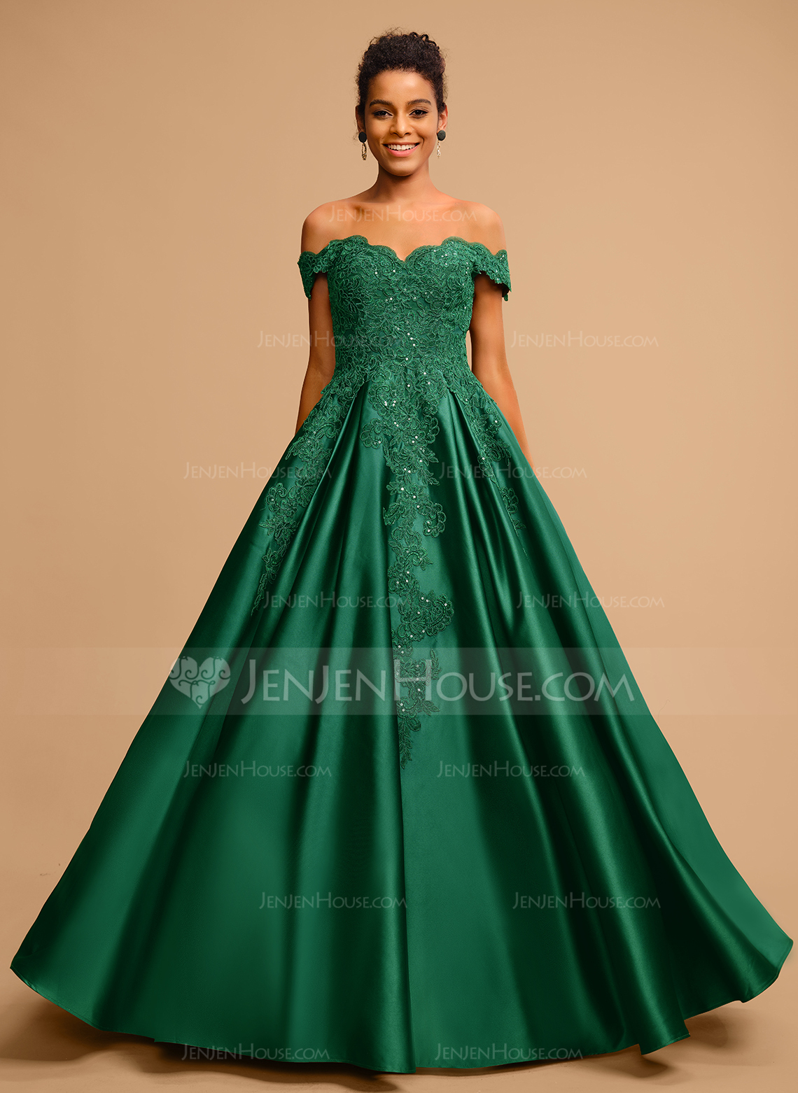 Tanssiaismekot/prinsessa off--shoulder lattiaa hipova pituus satiini tanssiaismekko jossa paljetit 