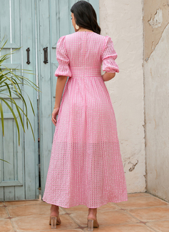 V-hals 1/2-ermer Avslappet A-line kjole Polyester Midi Motekjoler 