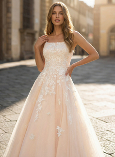 Jurk van tule met vierkant spaghetti pailletten