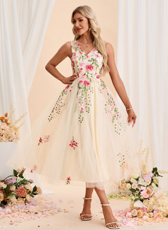 V-Neck Illusion Sleeveless A-line Tulle Midi Dress 