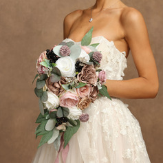 Kunstmatig bruiloftsbloemen cascade van zijden doek bruids boeketten 