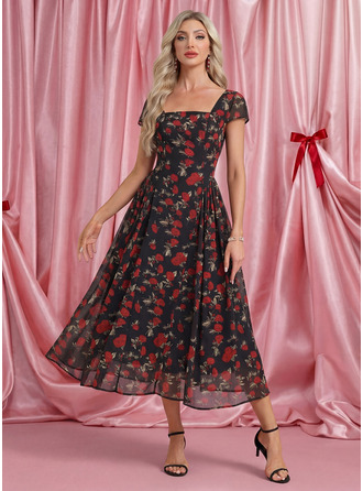 Со сборками Площадь С коротким рукавом A-линии Шифон миди Модные платья 