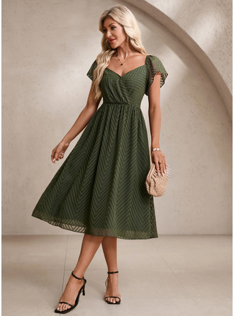 Jacquard V-Ausschnitt Kurzarm A-Linien-Kleid Chiffon Midi Kleid 