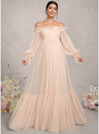 Kjole med A-linje Off-shoulder Gulvlængde Tyl Graviditetskjoler med Flæsekanter 