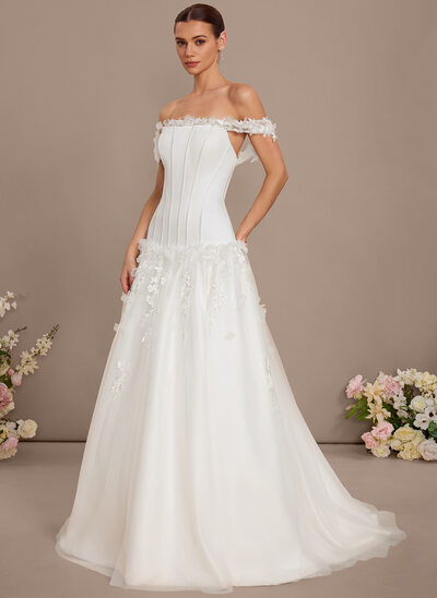 Ball-Gown/Princess Strapless Convertible Lace Dress