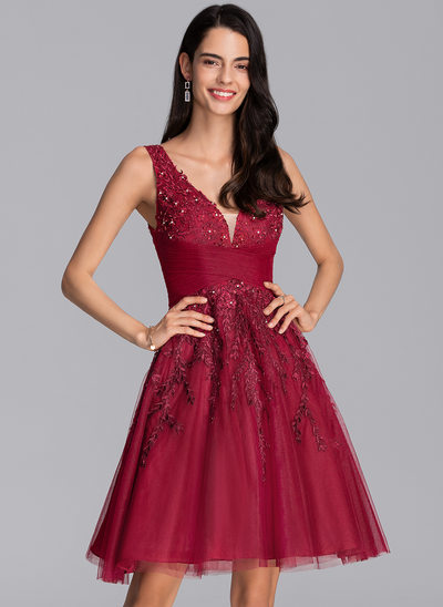 A-Line V-neck Knee-Length Tulle Homecoming Dress With Beading Sequins 