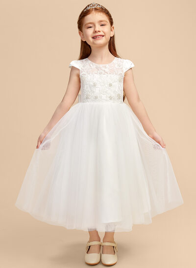 Robe trapèze avec nœud en tulle