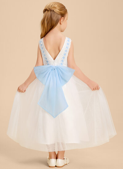 Robe trapèze avec nœud en tulle