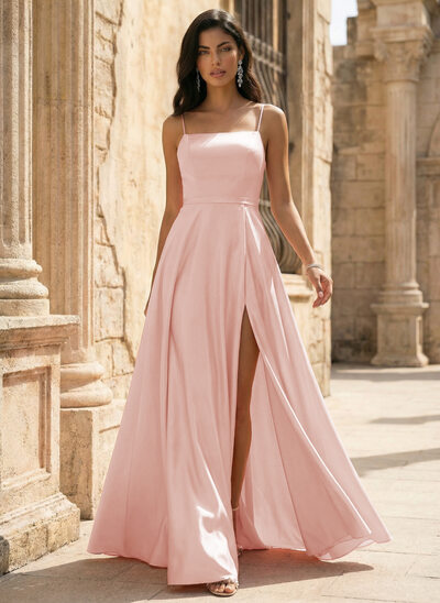 Jurk van satijn met vierkant spaghetti