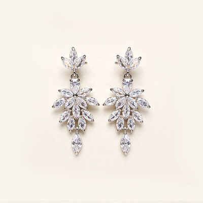 Lujoso rhinestone pendientes de gota 