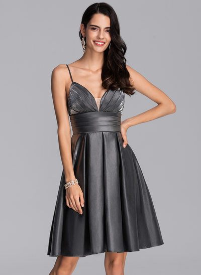 A-Line Sweetheart Knee-Length Jersey Homecoming Dress With Ruffle 