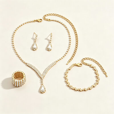 Strass style classique mariage parures bijoux pour la mariée boucles d'oreilles collier bracelet et bague (lot de 4)
