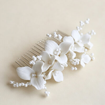 Tocado de boda flores peineta