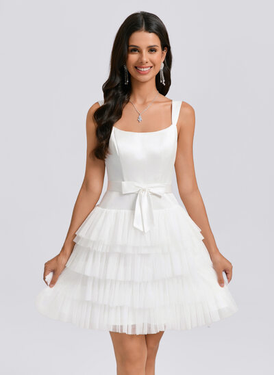Vestido linha-a quadrada curto tule cetim vestido de formatura com arco 