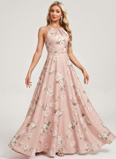 Trapèze col américain fronces satin mat robe