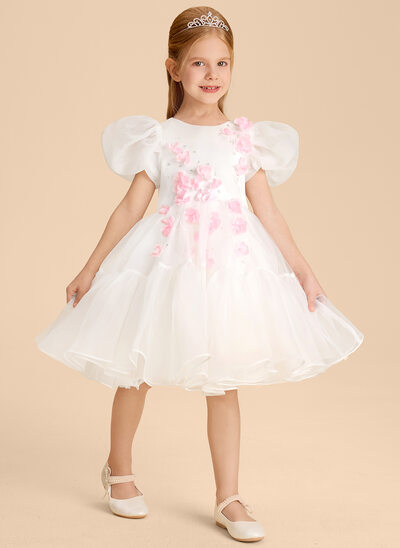 Robe trapèze avec fleurs en 3d en tulle