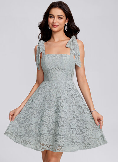 A-line Square Short Lace Homecoming Dress With Bow 