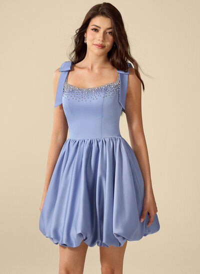 Kleid in Prinzessin-Linie mit Karree-Ausschnitt Ärmellos Bubble Hem aus Acetat-Satin