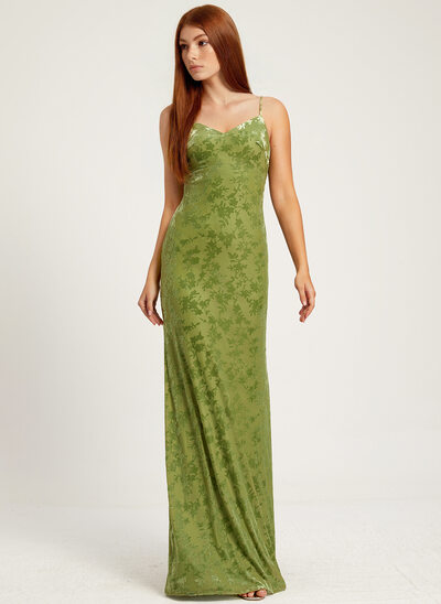 Sheath/Column V-Neck Floor-Length Velvet Bridesmaid Dress With Flower 