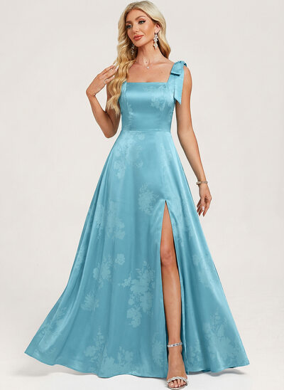 Trapèze col carré satin mat robe