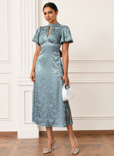 A colonna collo alto midi raso abito da cocktail 