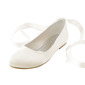 Vrouwen bruidsschoenen satijn platte hak ronde teen bruiloft flats bruidsmeisje schoenen ballerina's schattig eenvoudig vastrijgen ribbon tie huwelijk schoenen 